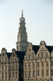 La Grand-Place d'Arras aurait-elle été secrètement privatisée ?