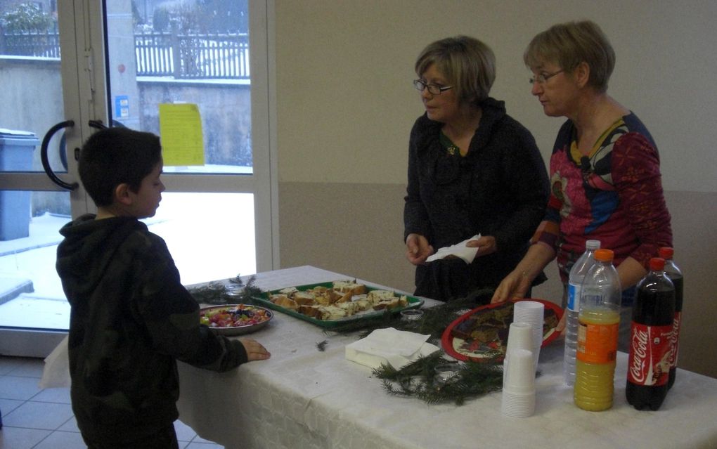 Après-midi récréatif organisé pour les seniors de Hestroff et environs par Hestroff Amitiés. Pour la 3e de l'Avent les écoliers furent invités au goûter.