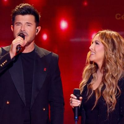 Hélène Ségara et Vincent Niclo chantent L'amour existe encore dans Les 30 ans du Sidaction, la soirée évènement