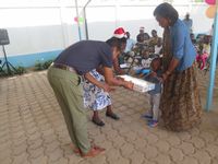 Cérémonie de remise des cadeaux aux enfants des membres de l'ALP PAM RoC