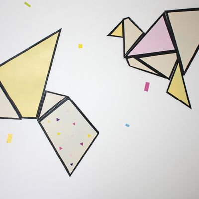 Des tangrams en déco murale ou oiseaux géants façon puzzle