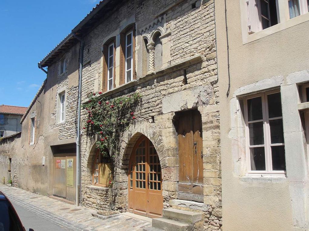 CLUNY Au Moyen Age, un haut lieu du renouveau spirituel et humaniste de l'Europe