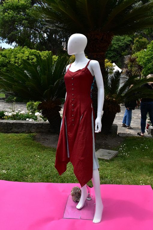 EXPO ROSE SONGE PARFUME DANS UN JARDIN DE MODE (2)