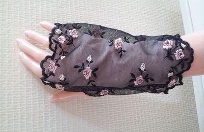 Mitaines d'été coton et dentelle broderie sur tulle