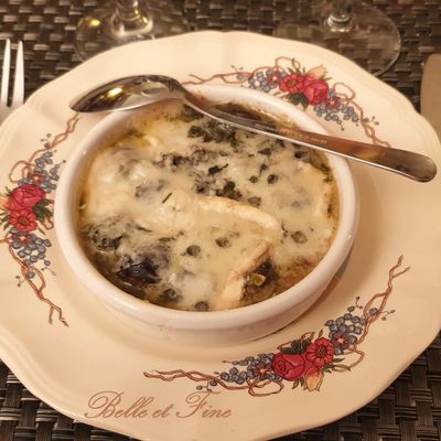 Fricassée d’escargots gratinée au roquefort