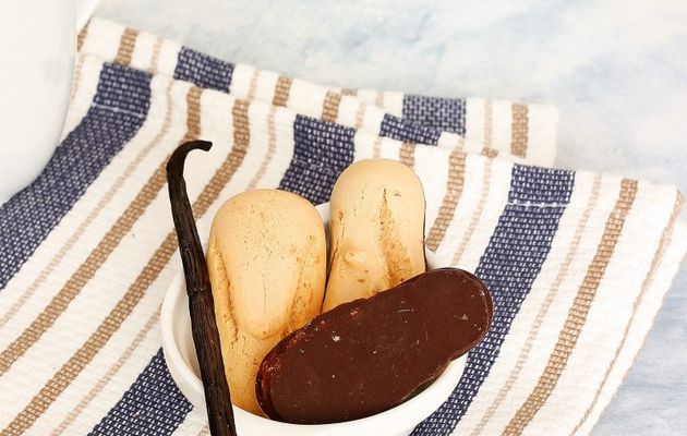 Biscuits secs vanille chocolat
