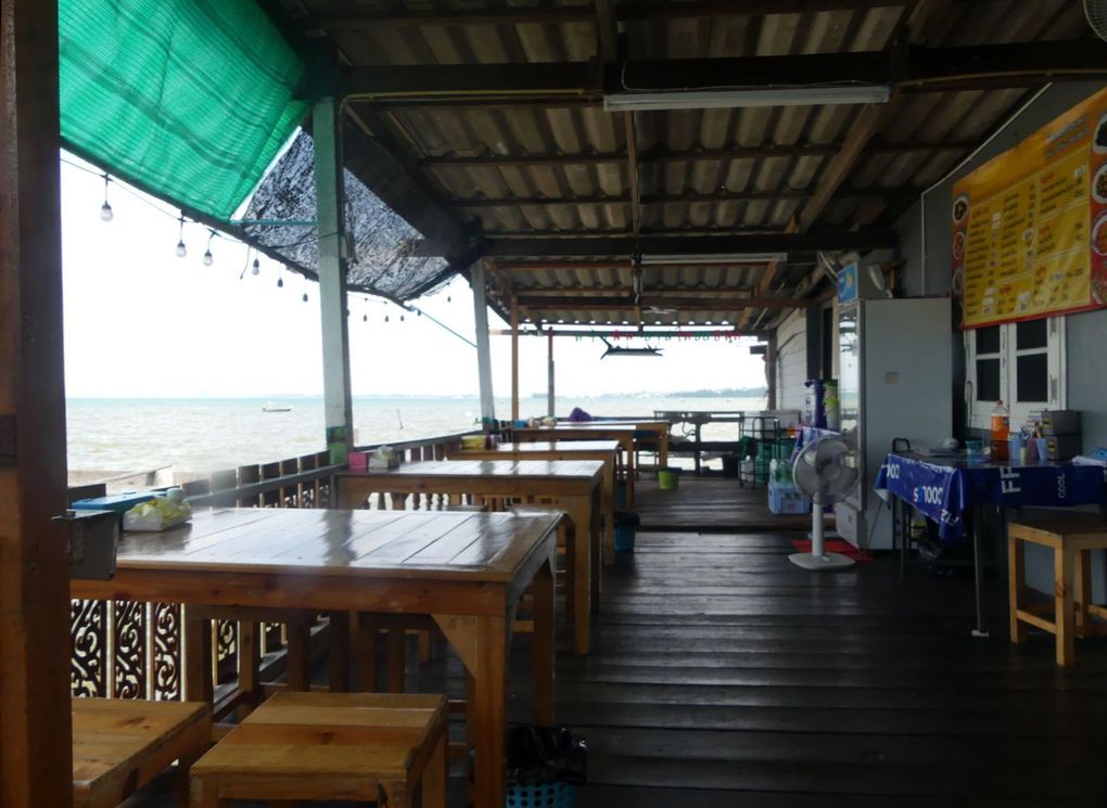 Restaurant Krua Phun Baan Tai Thong Seafood à Na Klua