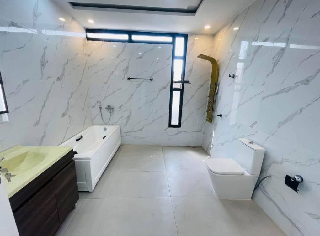 VILLA DUPLEX  HAUT STANDING  A VENDRE BINGERVILLE