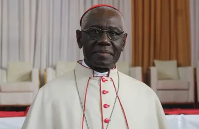 Cardinal Robert Sarah - conférence . le silence et la Sainte messe 