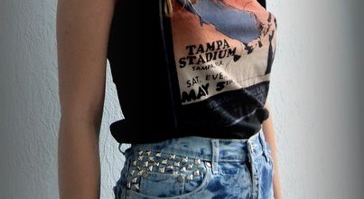 Short Vintage Delavé / Clouté Style Grunge Hotpants