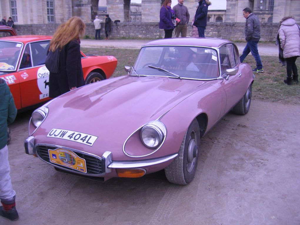 17 e Traversée de Paris en anciennes