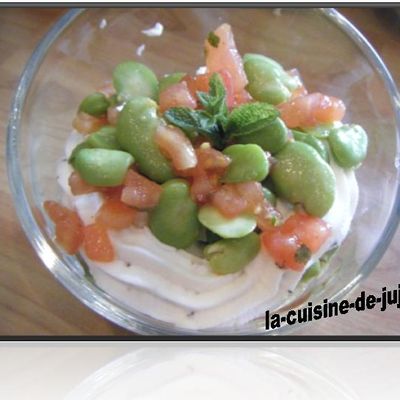 Salade de fèves au citron,chèvre frais et poivre de Jamaique