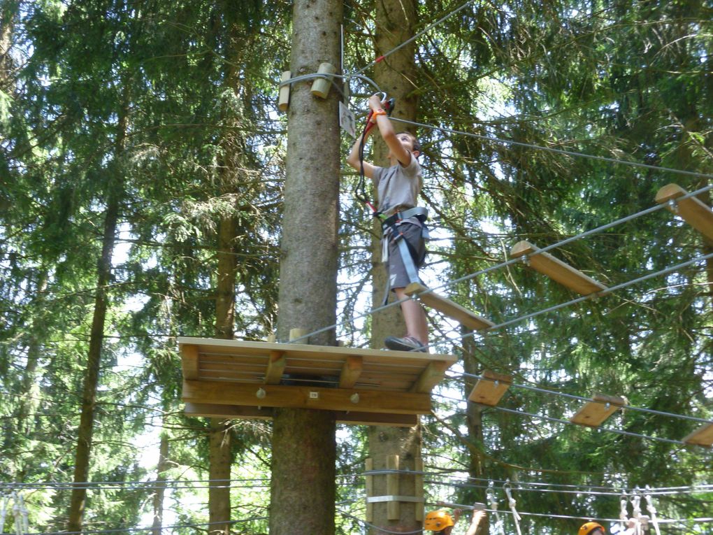 Sortie avec les petits-enfants au col de Marcieu pour un pique-nique et un parcours aventure dans les arbres le 24 juillet 2012