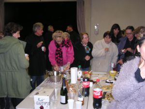      La table , centre d'intérêt très fréquenté !!!!!!