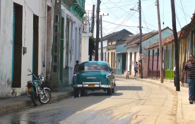 Cuba : Baracoa, promenade dans les rues .