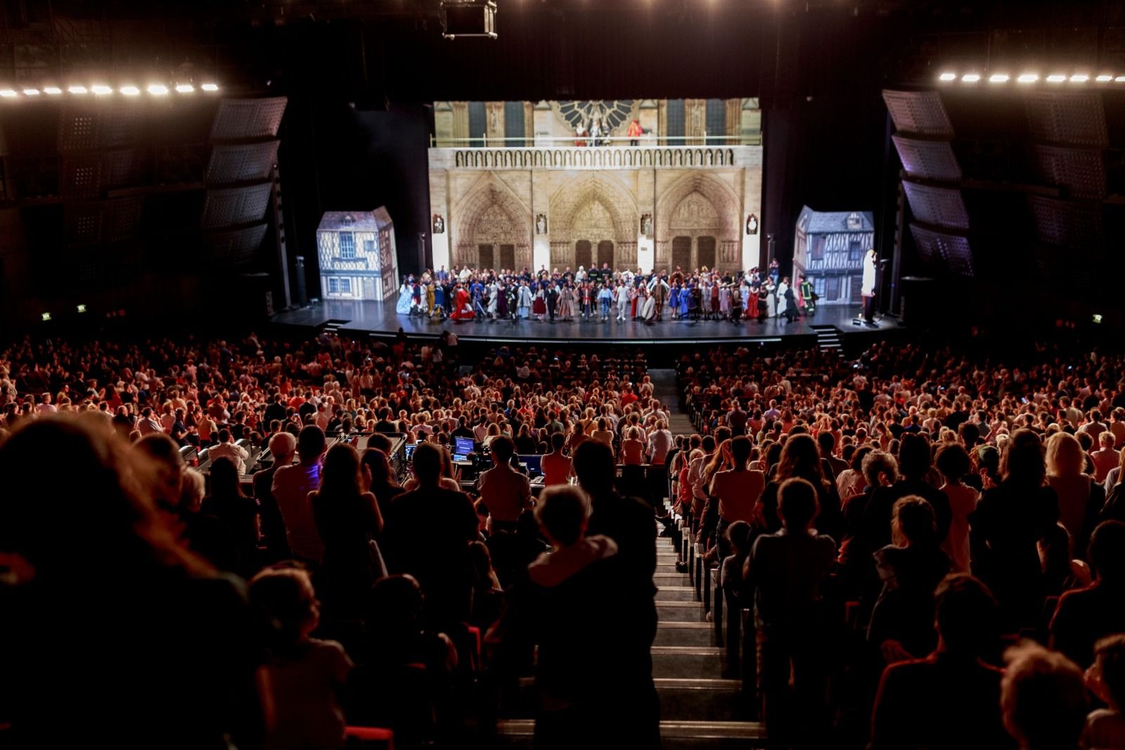 Dame Pierre” spectacle événement hommage Notre-Dame Paris Palais Congrès décembre 2024