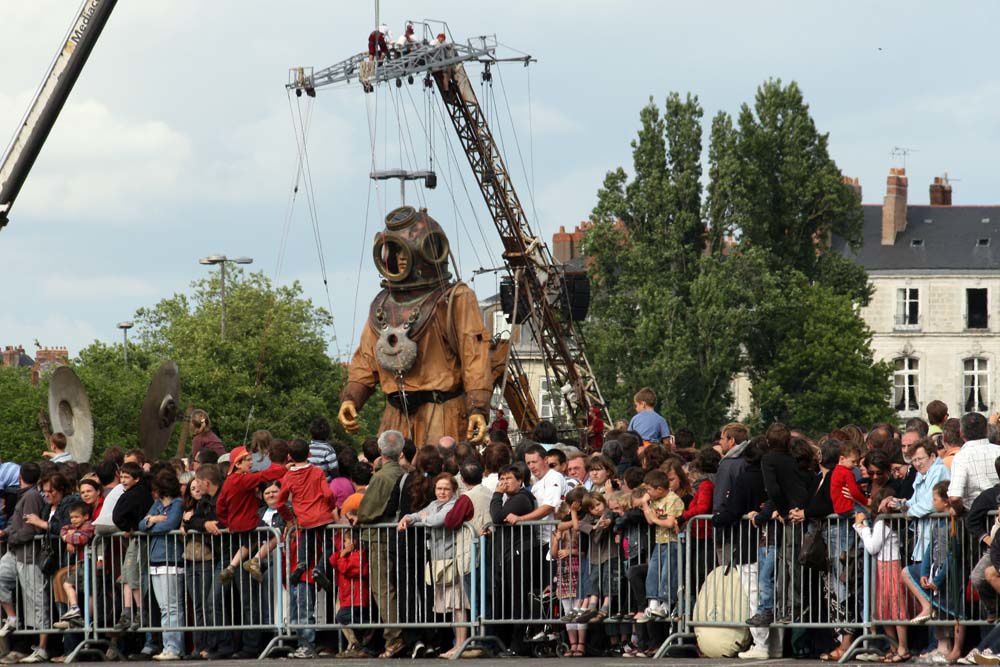 Les géants de Royal de Luxe dans les rues de Nantes 2009