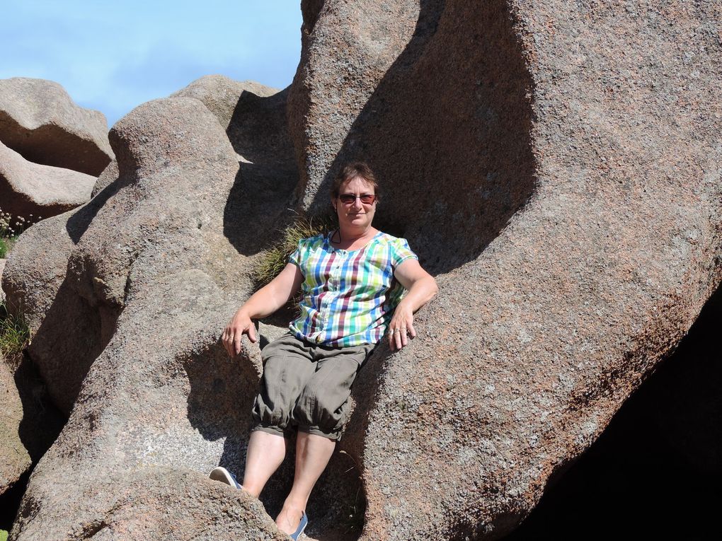 des rochers de granit rose aux formes spectaculaires