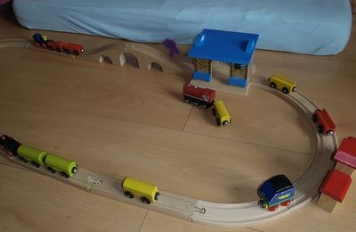 Les petits trains en bois