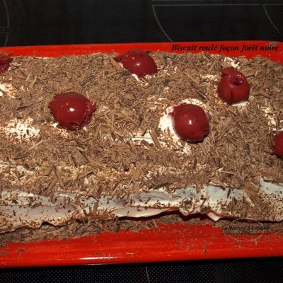 Biscuit roulé façon forêt noire