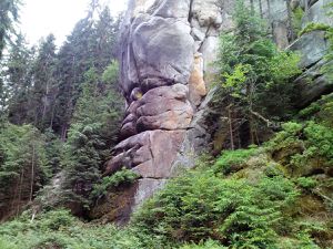 Les Géants de Teplice (avez-vous vu la tête de lionne et les amoureux ??)