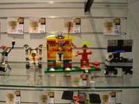 Atelier de création de robot en briques Lego aux Galeries Lafayette de Perpignan!!!