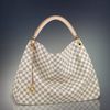 There are numerous approaches to send presents imitation louis vuitton bags