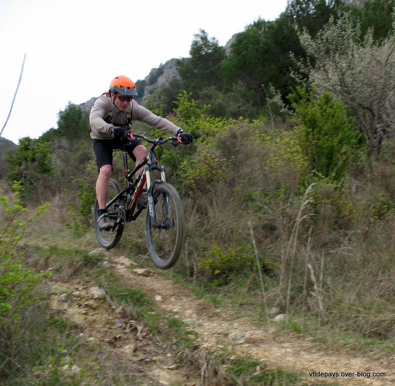 Le Mont Bouquet Tour