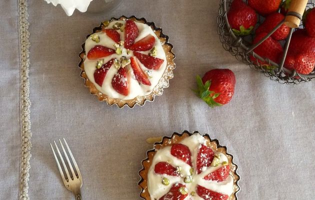 Tartelettes aux fraises et pistaches