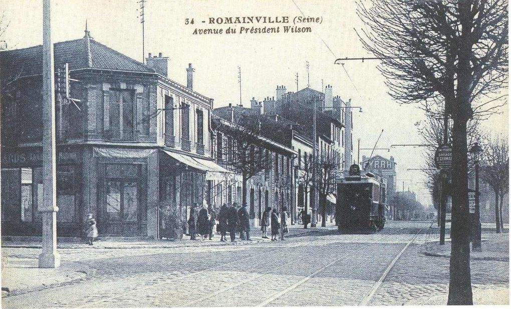 Collection de cartes postales anciennes de lieux, de personnes ou d'évènements romainvillois souvent oubliés.