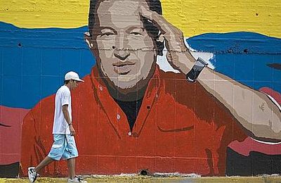 Attendu à Cuba, Hugo Chavez délègue certains pouvoirs