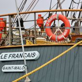 Le 3 mâts LE FRANÇAIS, un nom emblématique pour un bateau engagé, est à Lorient... - Hier, aujourd'hui, demain à Locmiquélic...