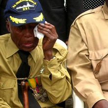 Hommage aux anciens combattants africains de la France Libre à Yaoundé (Cameroun)