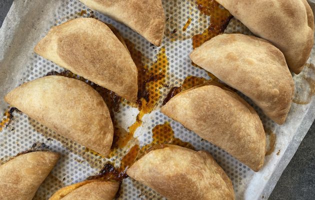 Empanadas poivrons, oignons, chèvre (ou soubressade), paprika fumé