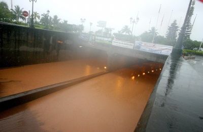 A Tahiti il y a du soleil et ... de la pluie.