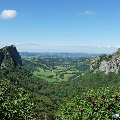 balade aux roches Tuilière et Sanadoire en Auvergne