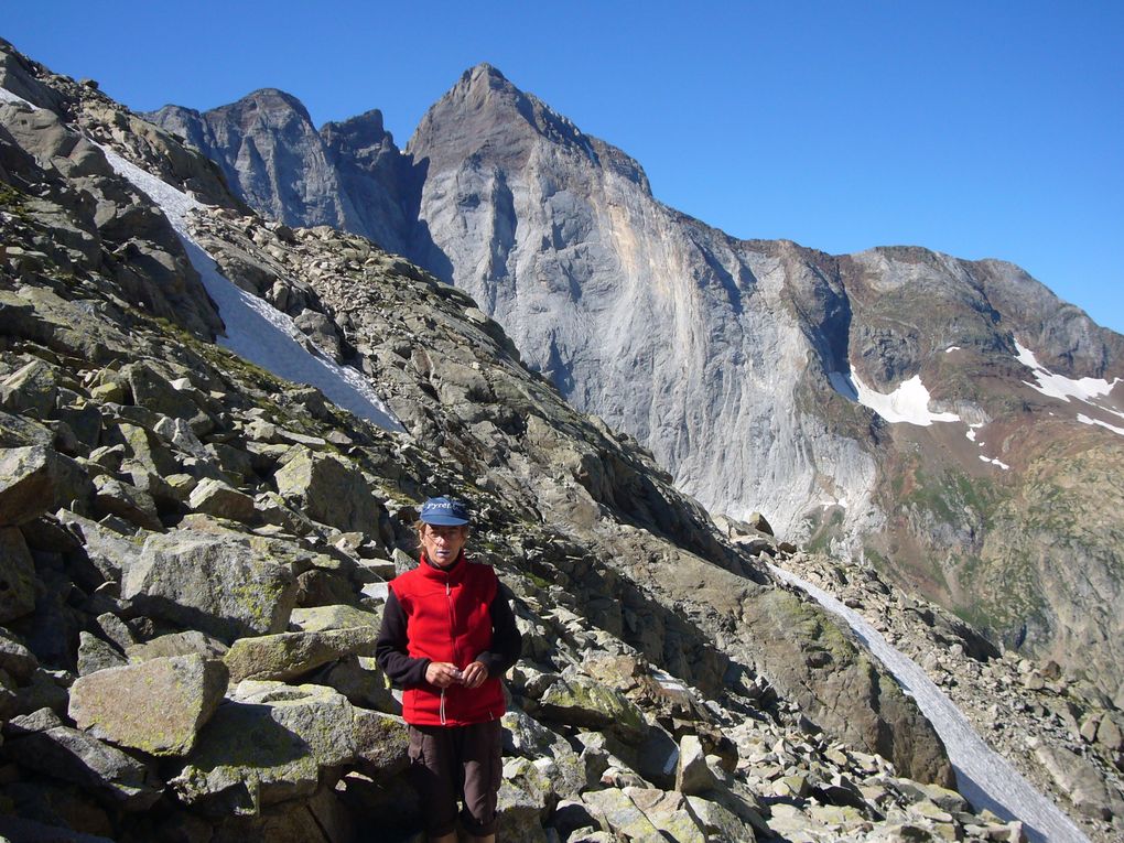 Fin de notre rando, et point d'orgue de notre séjour, le passage par le Col d'Arraillé, face au Vignemale