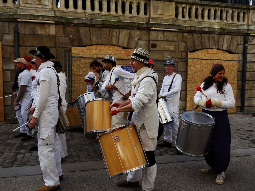 Photos sur le vif de Cathy Barbeau. Prim'A Corps avec BATUCA NIORT!