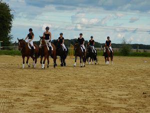 Ensemble, c'est tout. Mais à cheval...