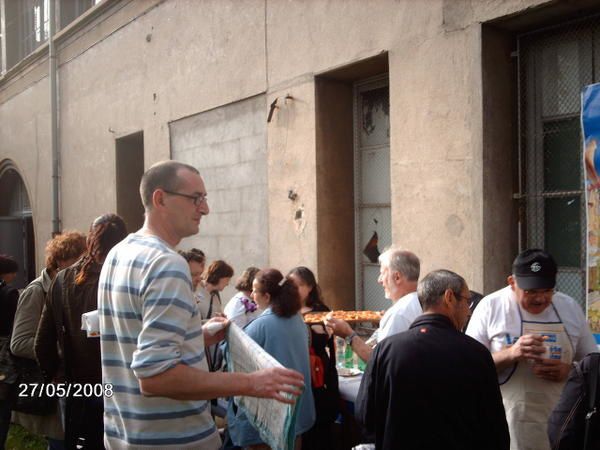  Fête des Voisins du mardi 27 mai 2008, au Centre Musical Massenet, organisée par le Centre Massenet et  l'Association des Habitants de Jacquard-Préfecture. Merci à Bernard, Patrice, François, Marc et Florence pour les photos