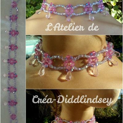 Et un collier vient s'ajouter à la parure de princesse 