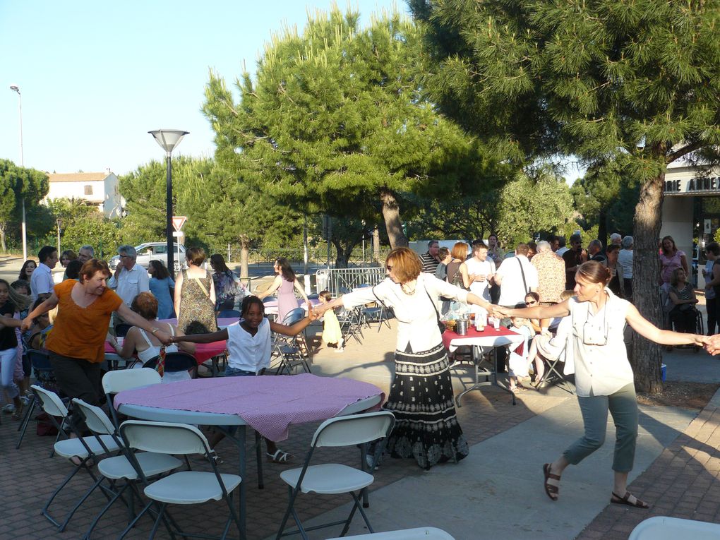 Vide grenier - Balade en poneys - Repas réunionnais et soirée dansante avec Rockamadeus