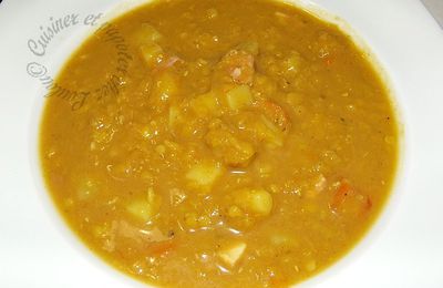 Soupe de lentilles corail au curry