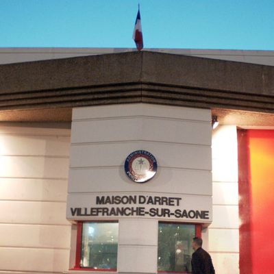 Villefranche-sur-Saône : Un jeune détenu se pend dans sa cellule