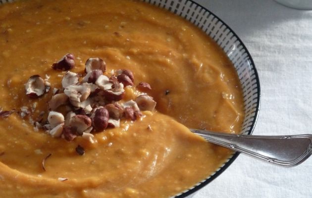 Soupe de butternut-coco-curry-noisette