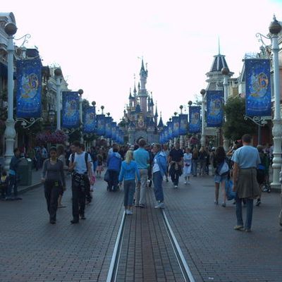 ¡Fue a Disneyland en Paris !