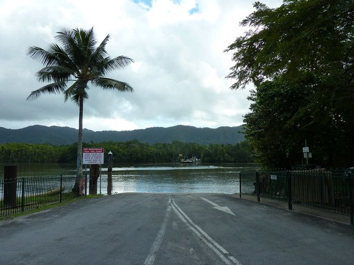 Remonte au Cape York depuis Cairns.
plage, 4x4 et Gunshot au programme!