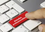 Maladie professionnelle et régime indemnitaire:  les fonctionnaires territoriaux en congé pour une maladie imputable au service ont droit au maintien intégral de leur traitement et des indemnités associées à leurs fonctions.