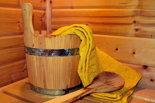 5 Best Sauna Accessories for Amazing Sauna Experience