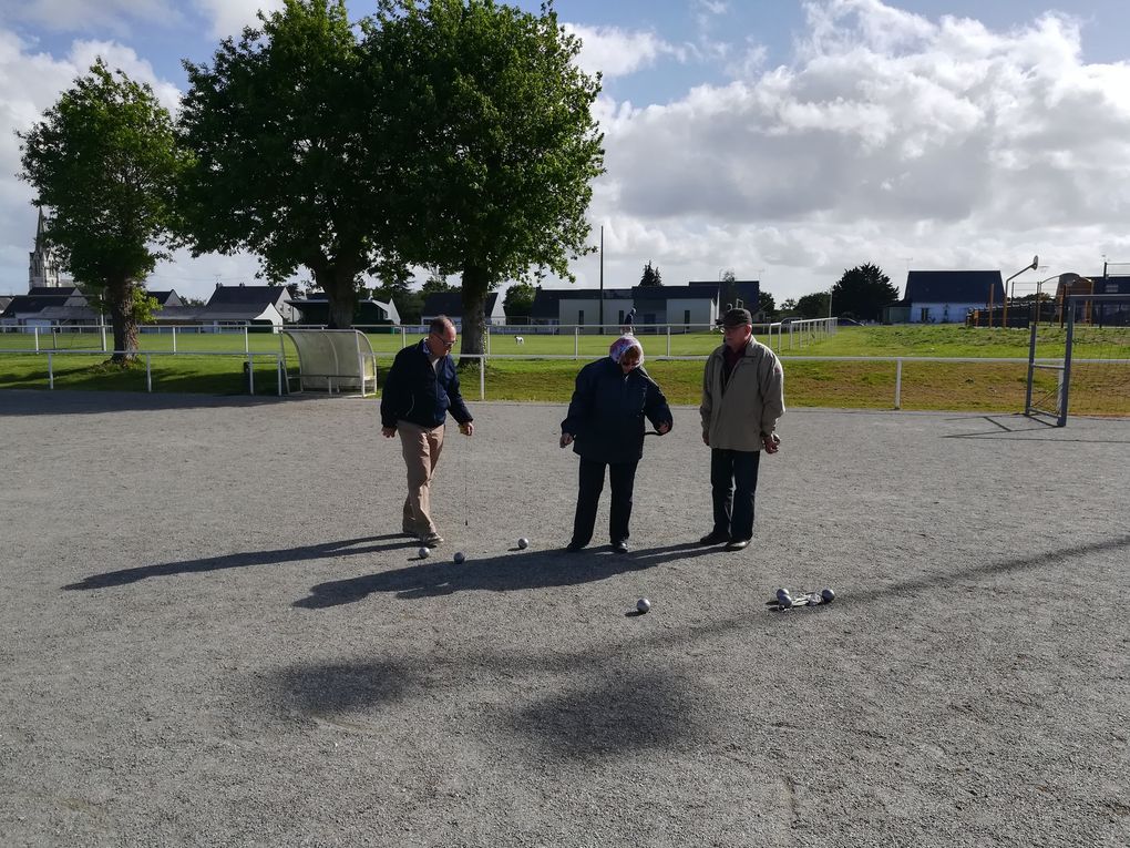 Crossac quelques photos du tournois de pétanque du vendredi 26 avril 2019 organisé par Inter Associations ...